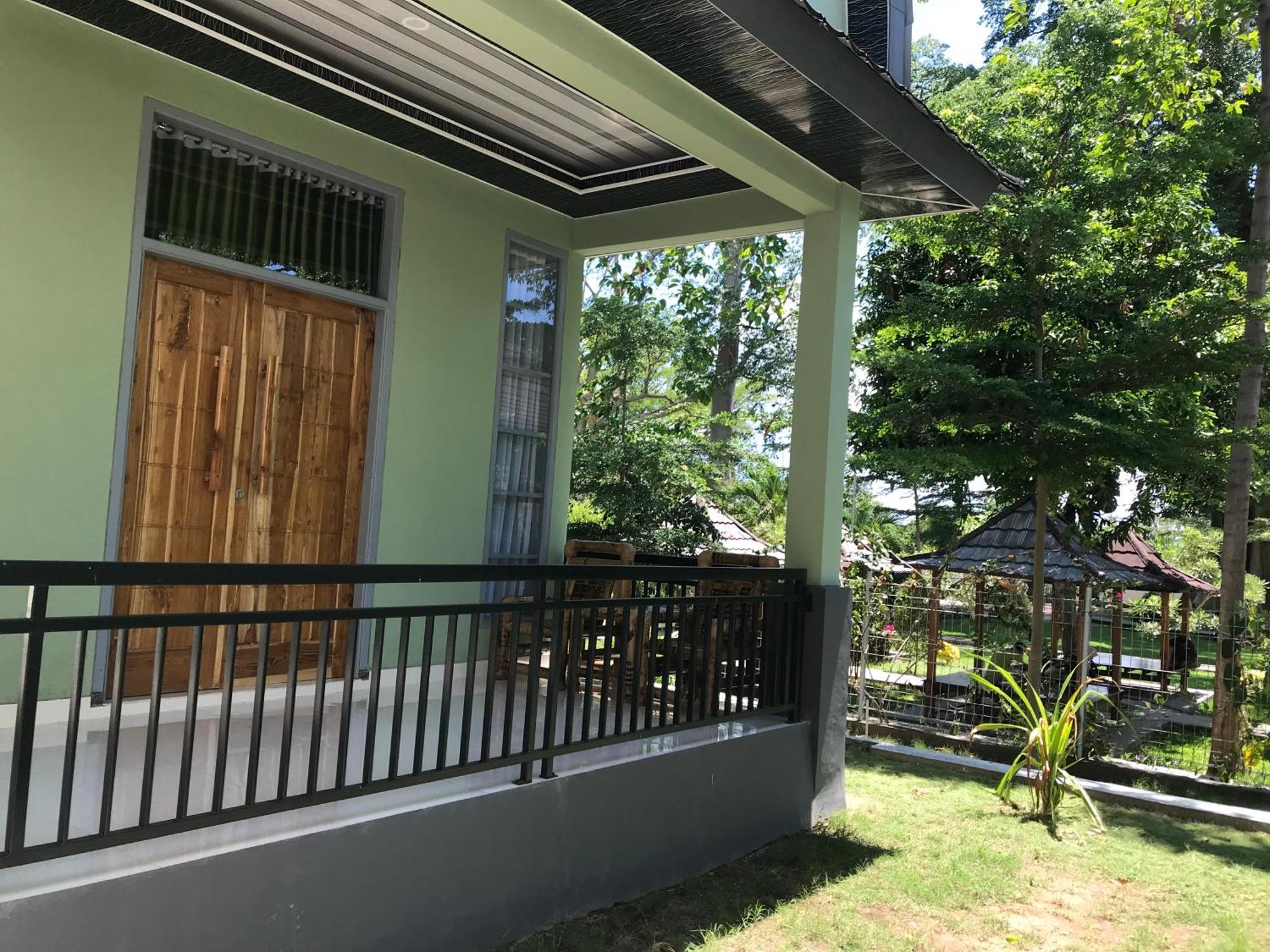 Pohon Purba Resort & Restaurant Labuhan Pandan エクステリア 写真