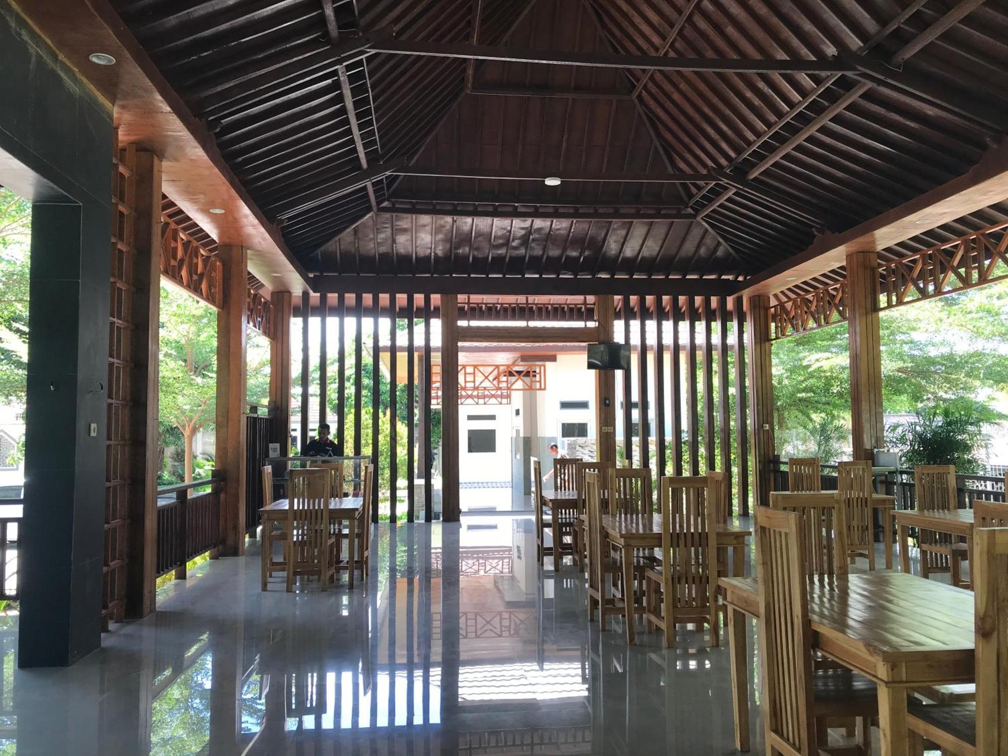 Pohon Purba Resort & Restaurant Labuhan Pandan エクステリア 写真