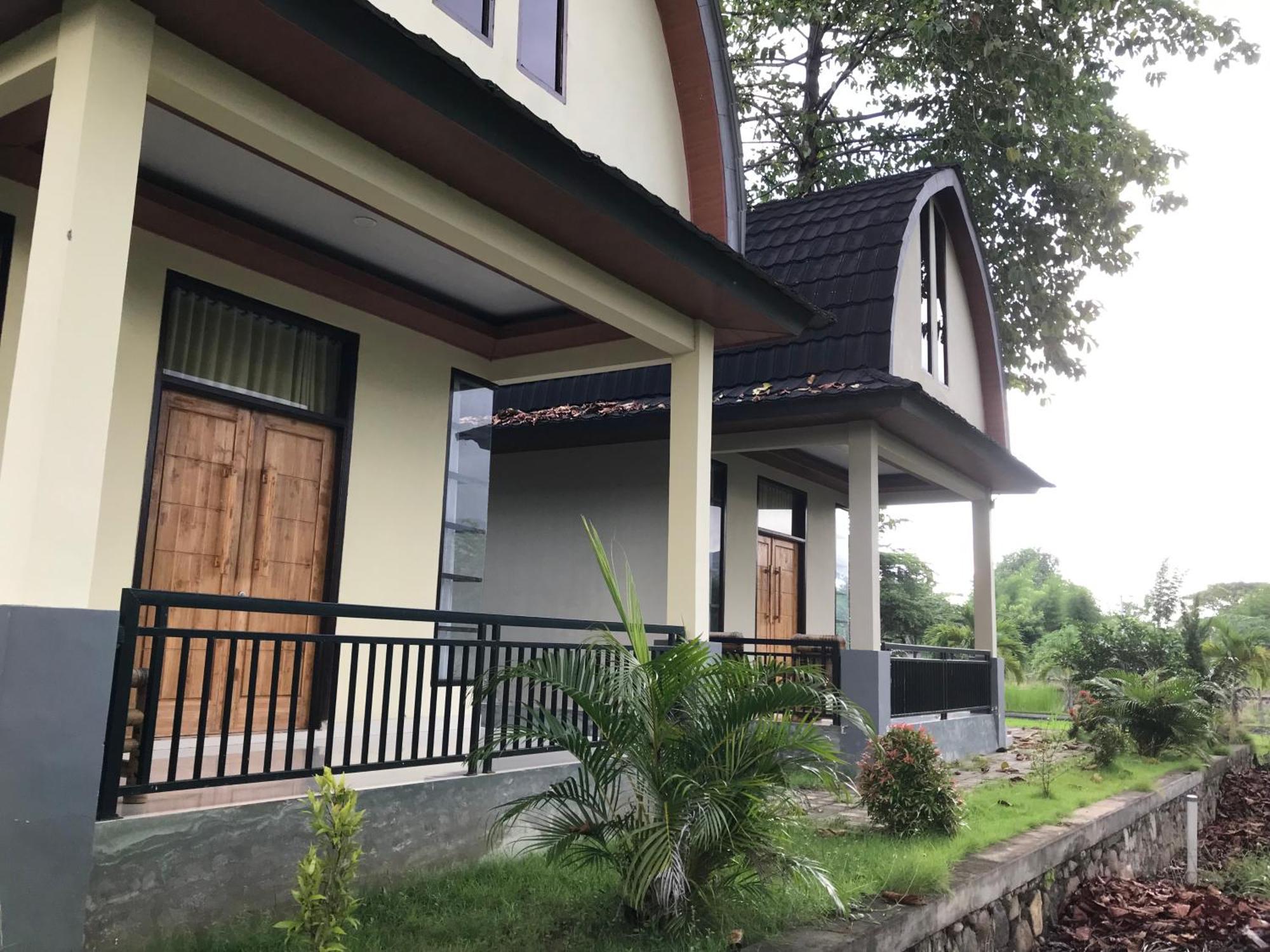 Pohon Purba Resort & Restaurant Labuhan Pandan エクステリア 写真