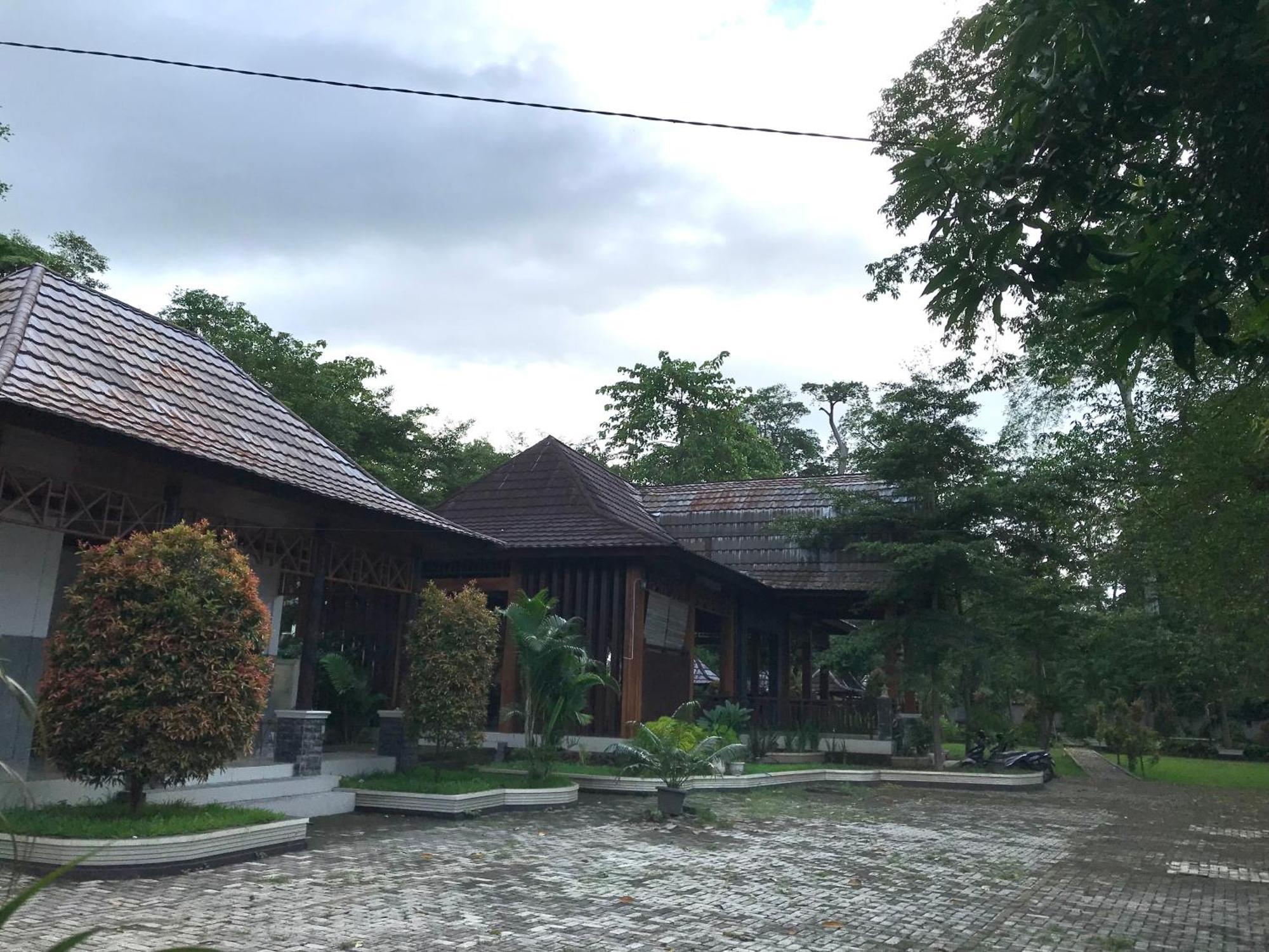 Pohon Purba Resort & Restaurant Labuhan Pandan エクステリア 写真